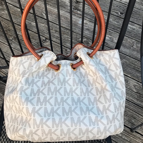 Michael Kors Purse - Picture 2 of 3